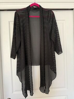 Chico’s Travelers Black Open Weave Draped Jacket/Cape